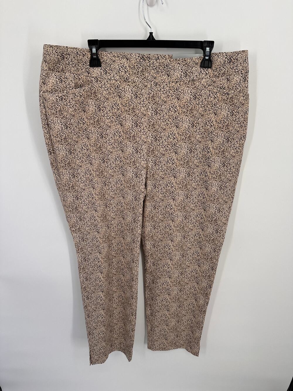 CHICOS NWT So Slimming Brigitte Slim Leg Pant // 18